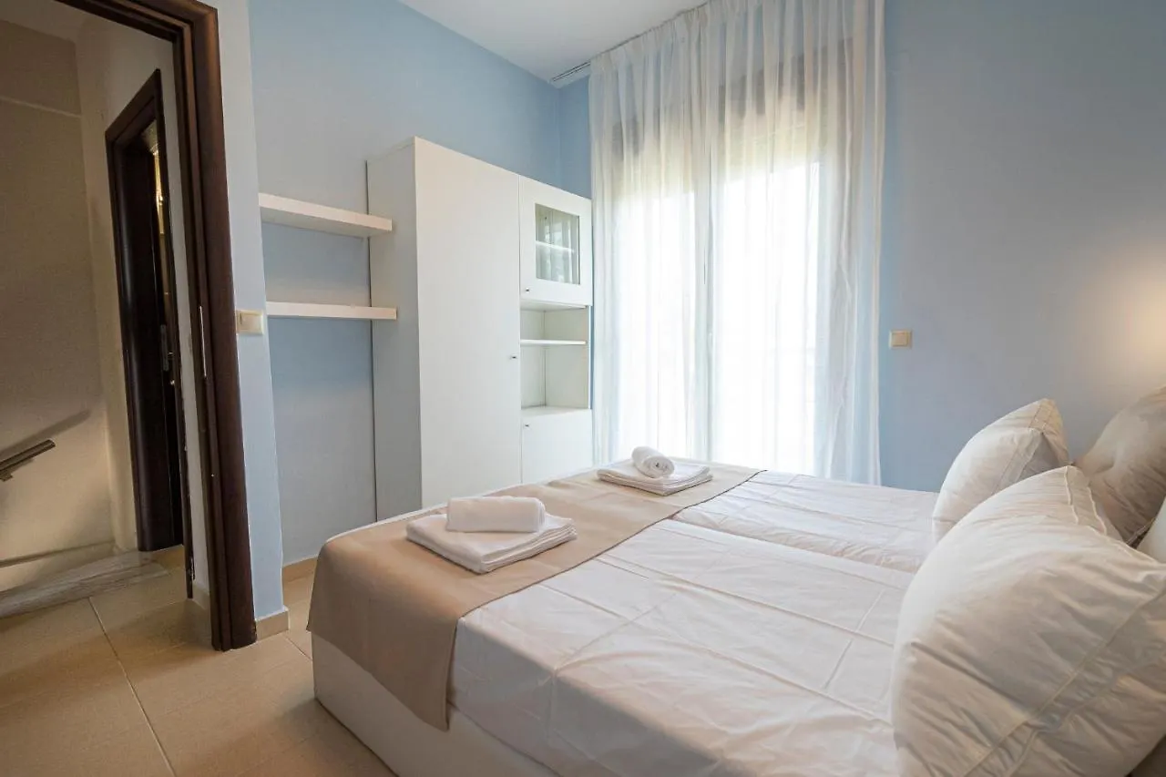 Villa Majestic By Travel Pro Services - Nikiti Halkidiki 0*, ניקיטי יוון